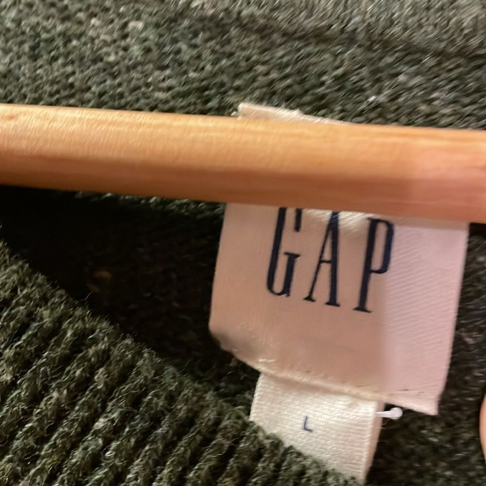 NWT GAP Swester - Picture 3 of 9